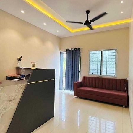 Oyo Hotel Elite Chandrapur Dış mekan fotoğraf